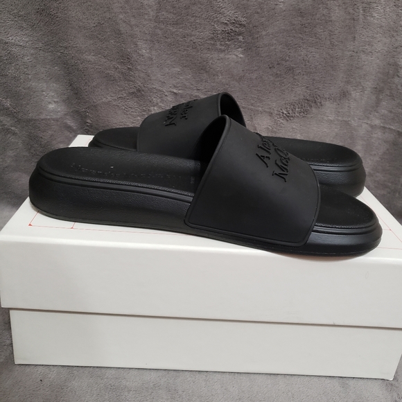 Alexander McQueen Pool Slides - Picture 5 of 10